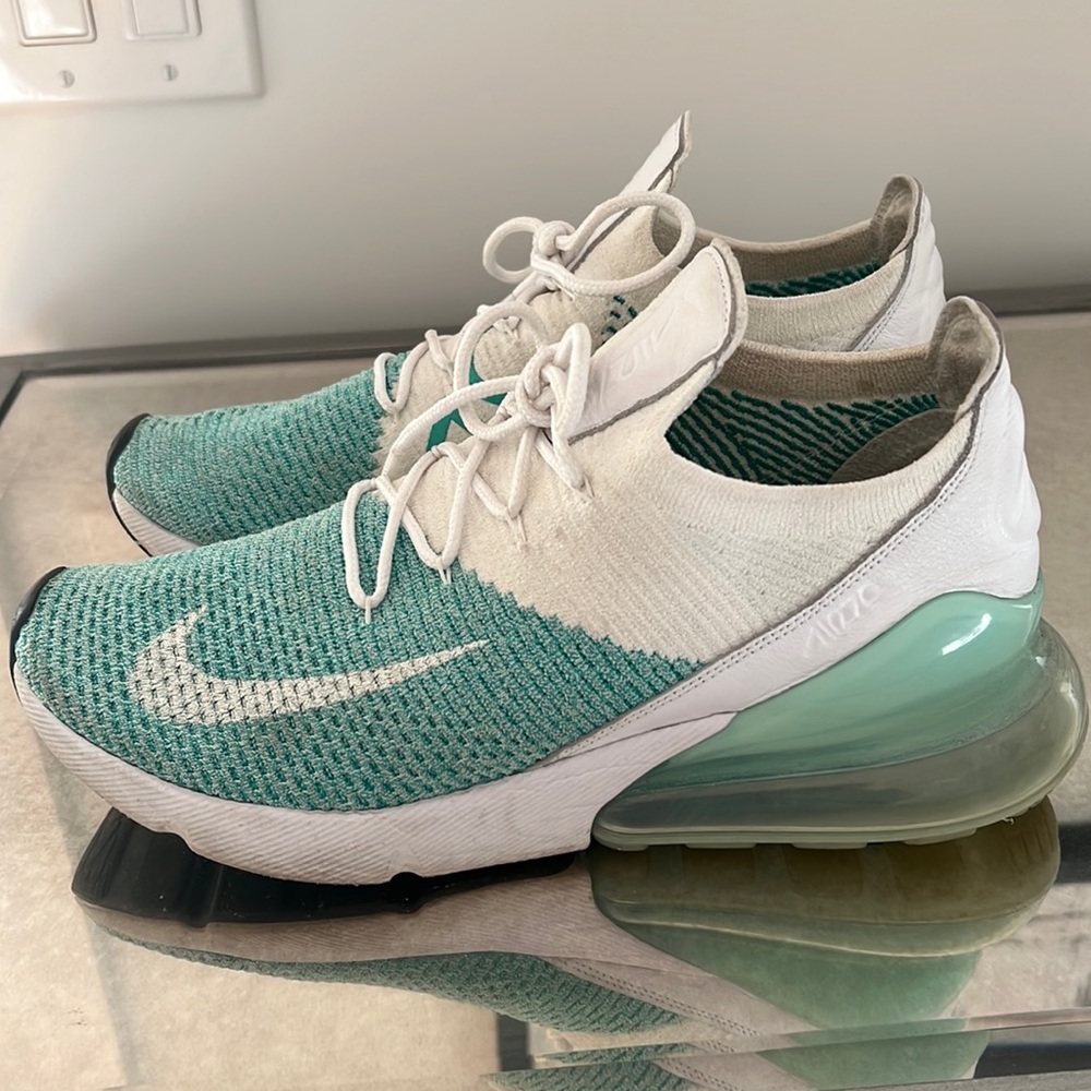 Womens Air Max 270